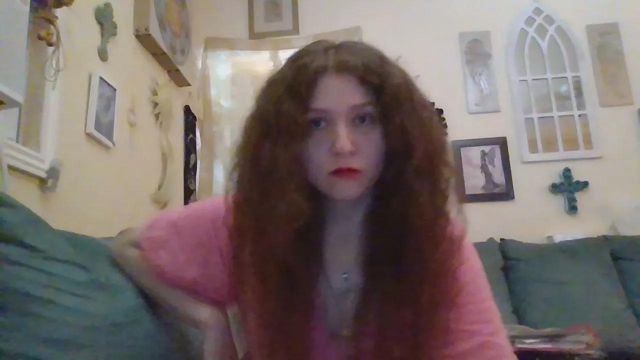 Offline QueenCrimson on Cam4