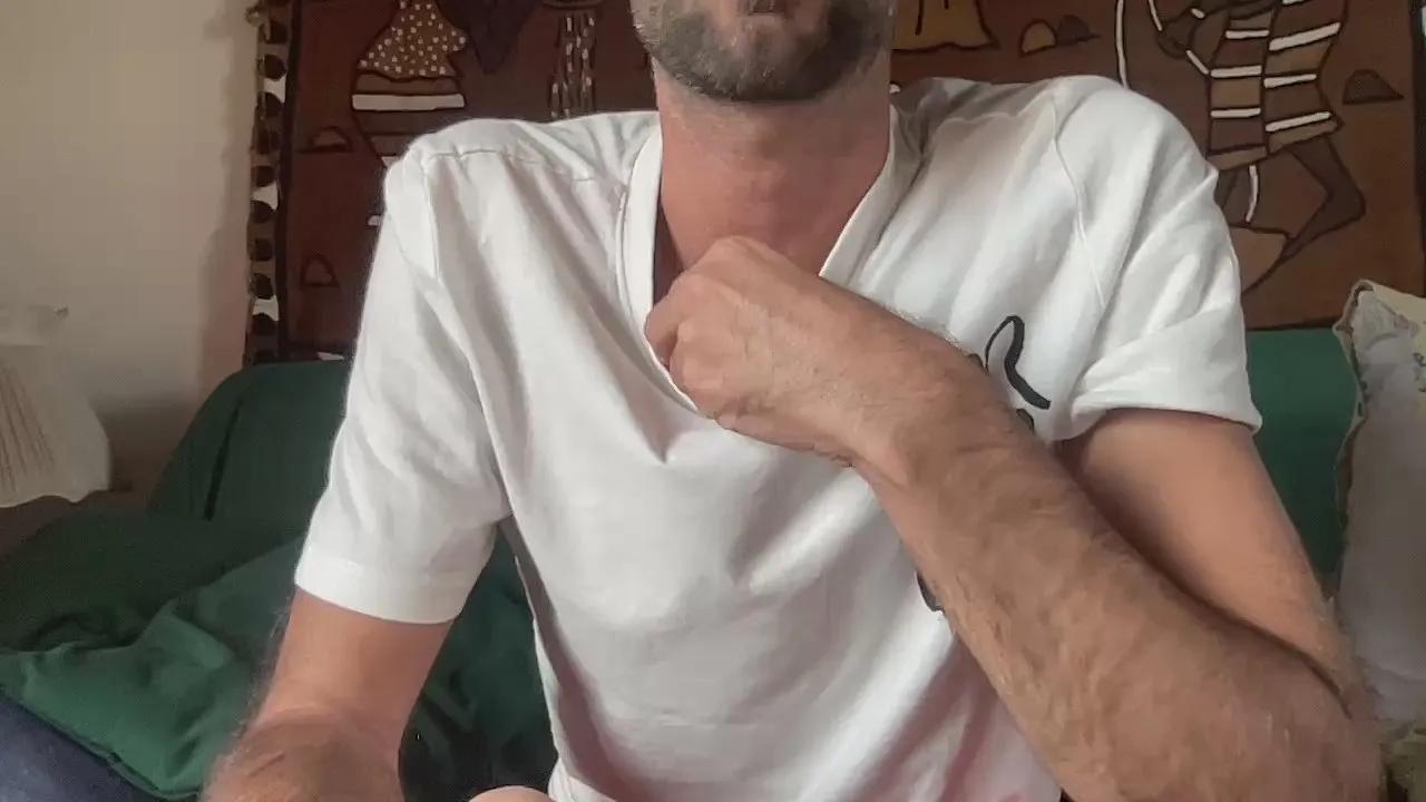 Offline Redthommy on Cam4