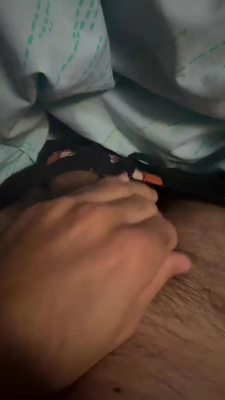 Offline Redthommy on Cam4