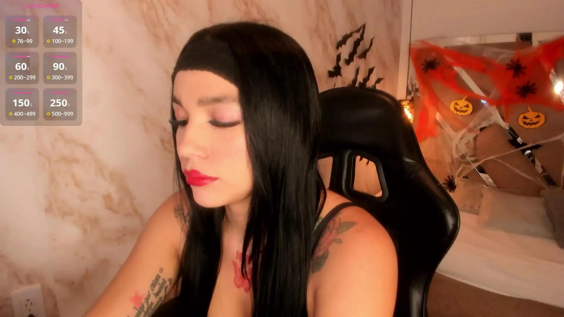 Offline Sari__ on Cam4