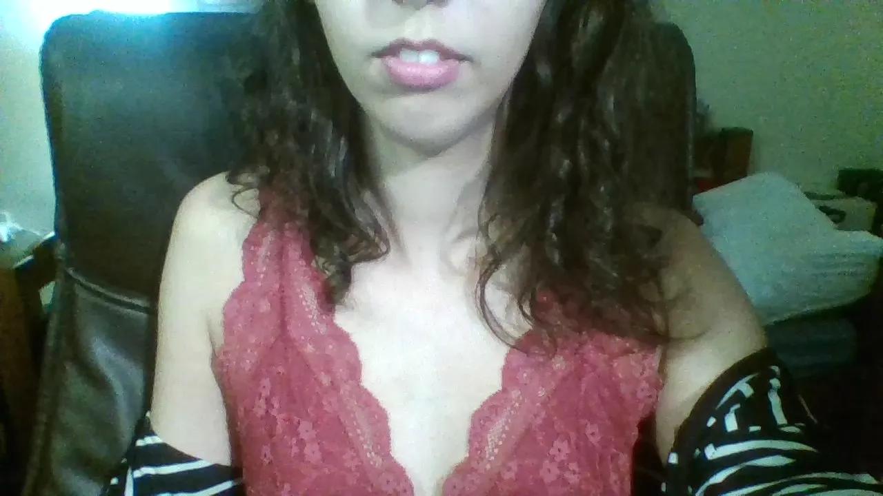 Offline ScarlettSunrise on Cam4