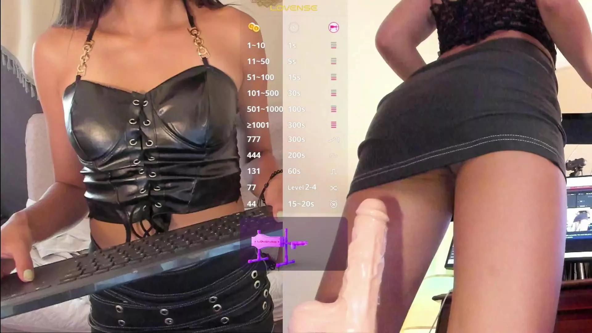 Offline Scarletwd18 on Cam4