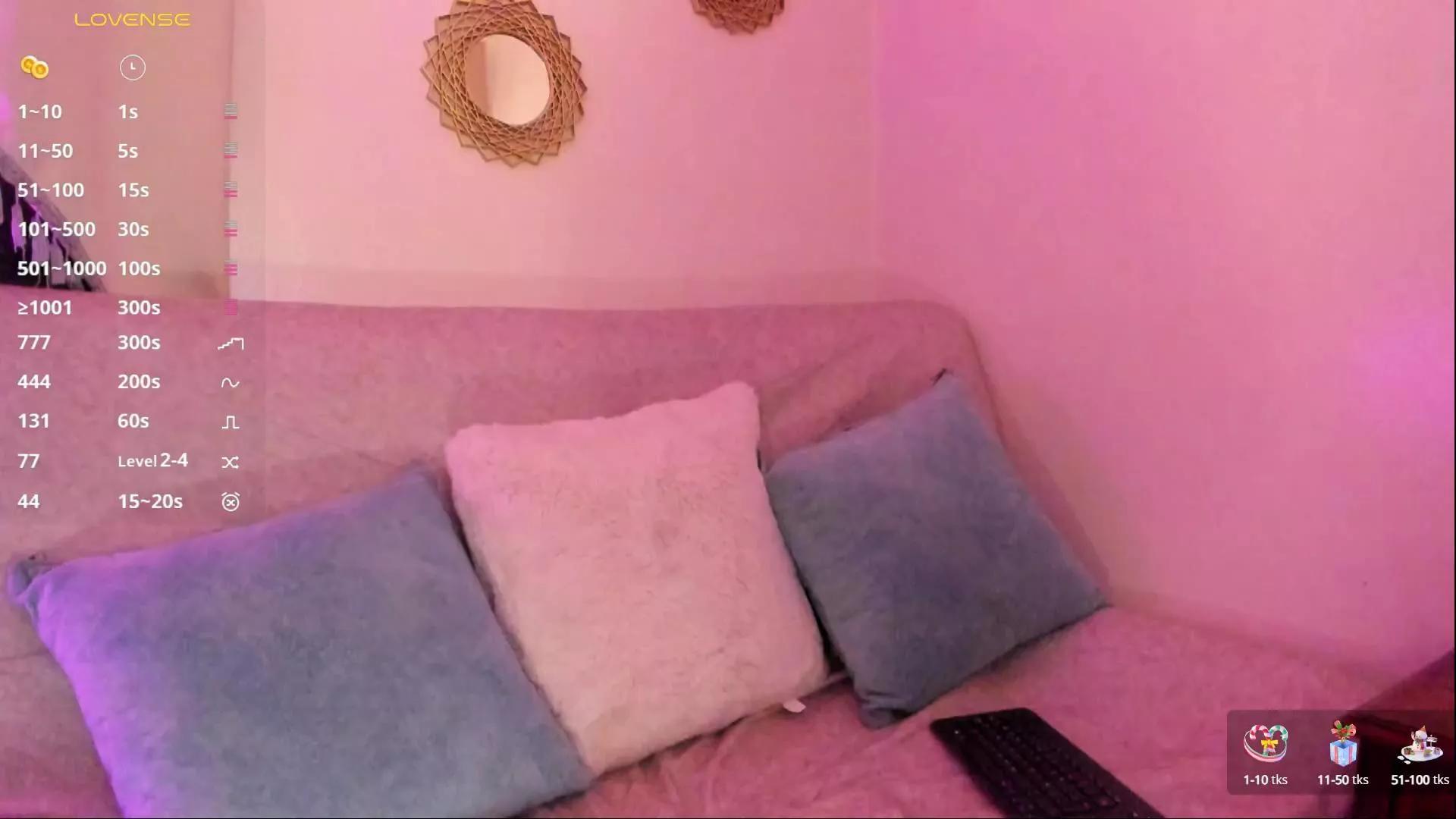 Offline Scarletwd18 on Cam4