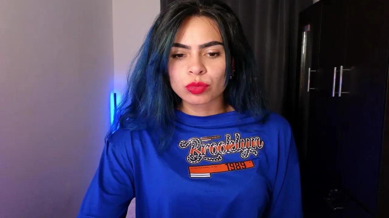 Offline sexxyladyy_ on Cam4