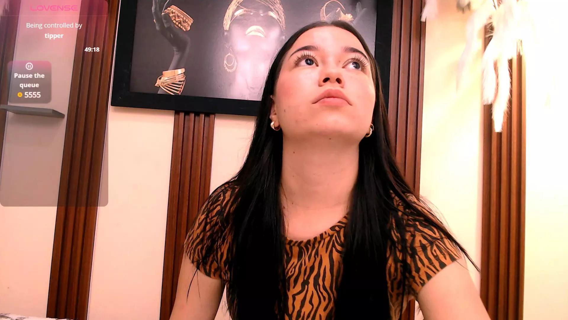 Offline skinnymedium526 on Cam4