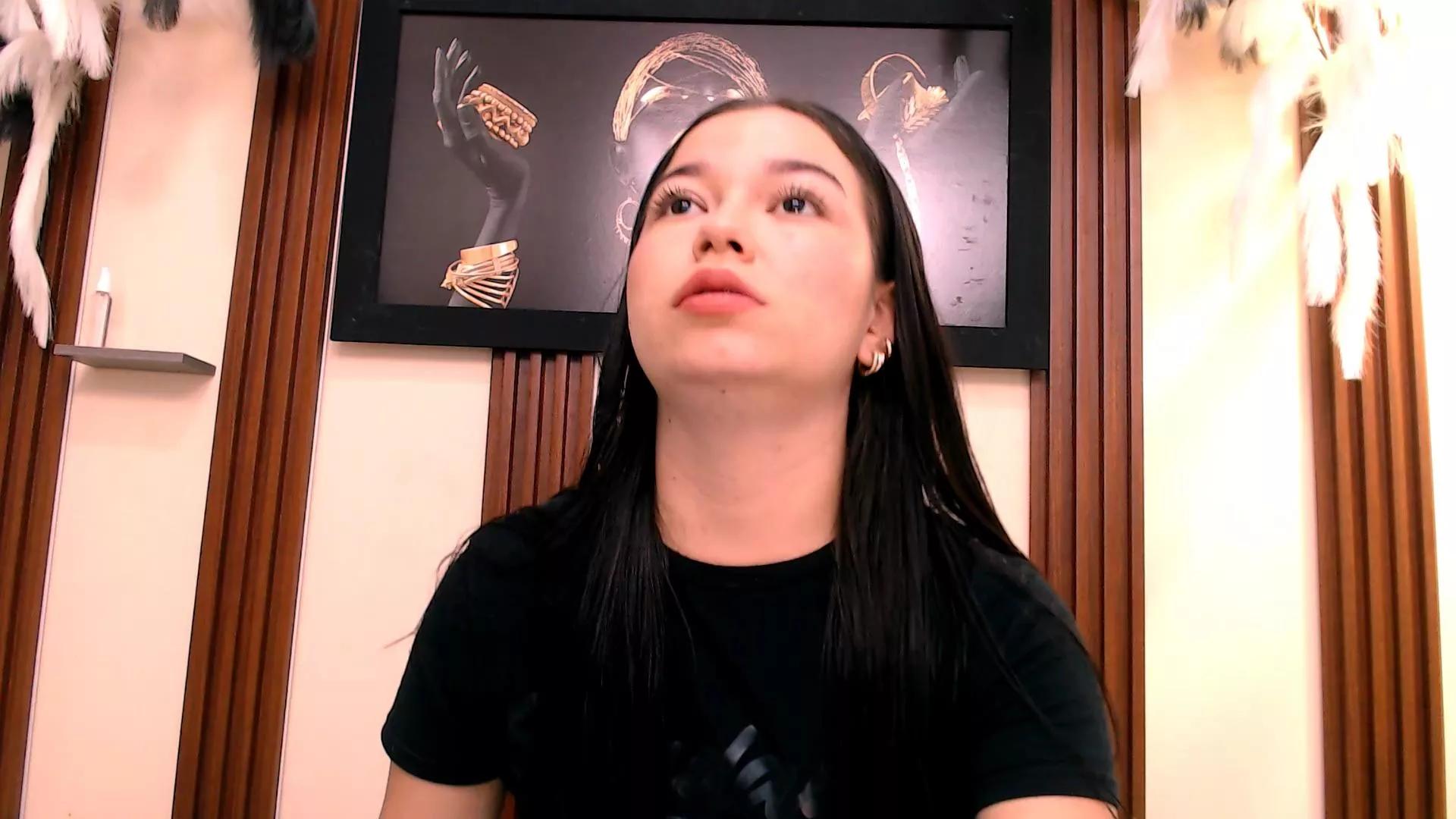 Offline skinnymedium526 on Cam4