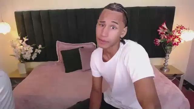 Offline soft_attraction on Cam4