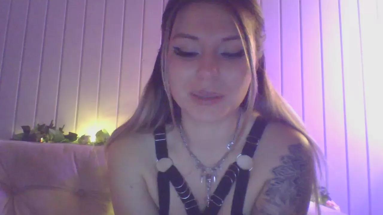 Offline Sugarmagenta on Cam4