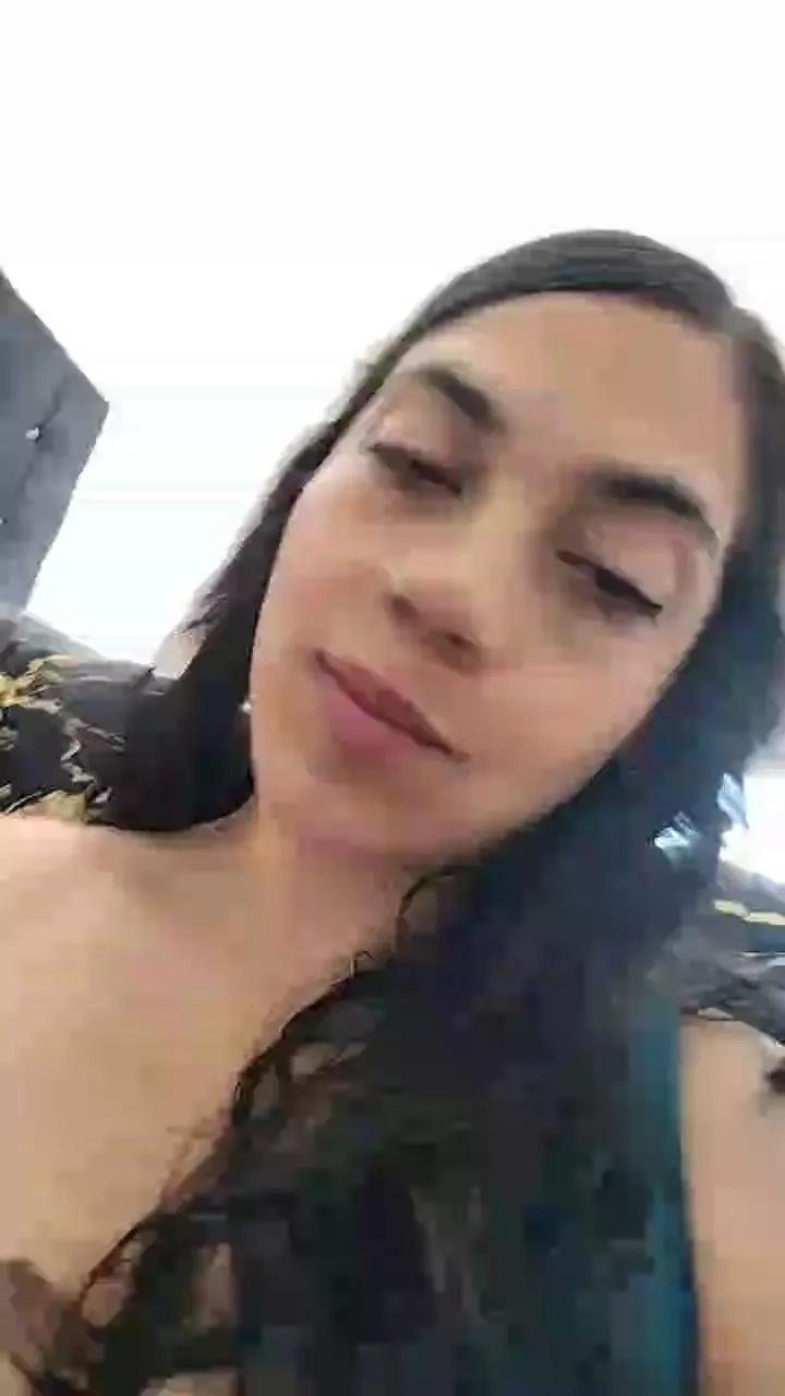 Offline sweet_scarlett_ on Cam4