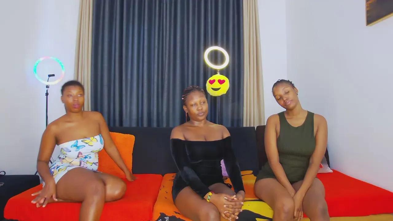 Offline Sweetchocolette on Cam4