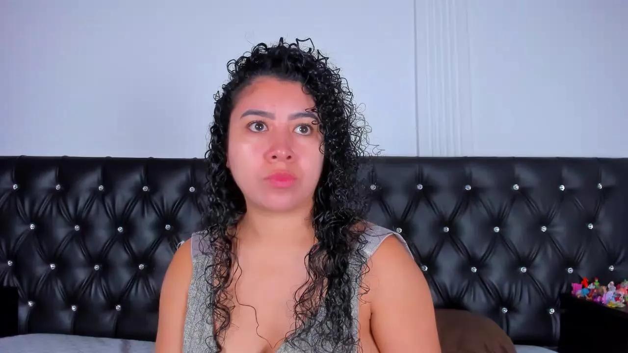 Offline thara24 on Cam4