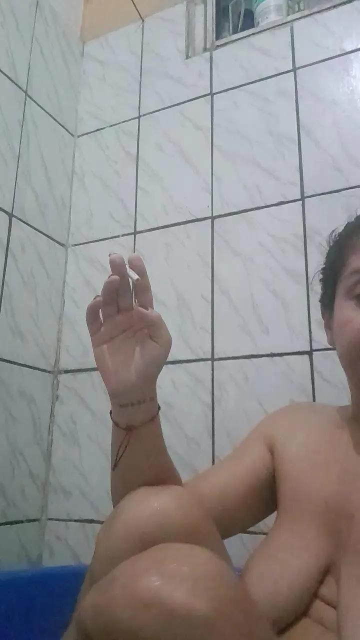 Offline thaynnaxxx on Cam4