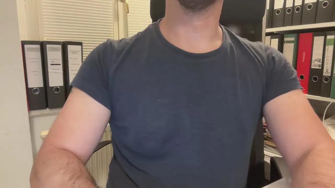 Offline tktwo on Cam4