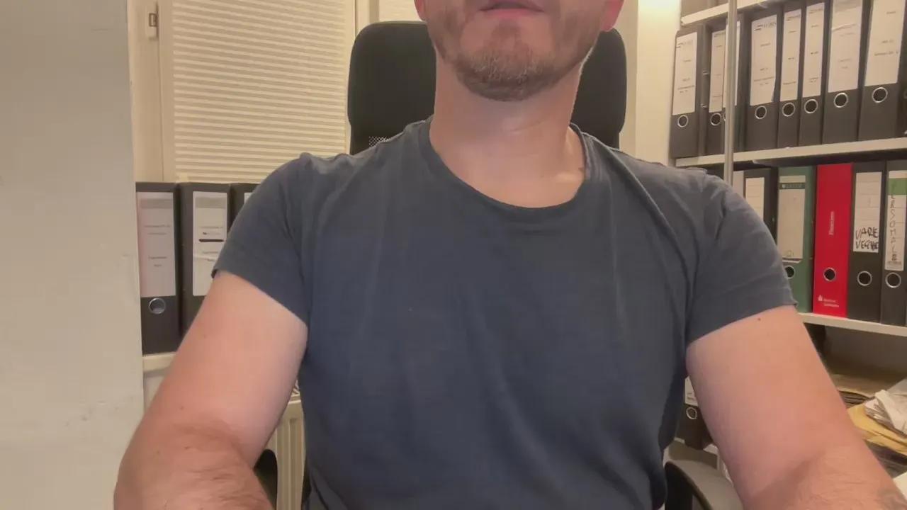 Offline tktwo on Cam4