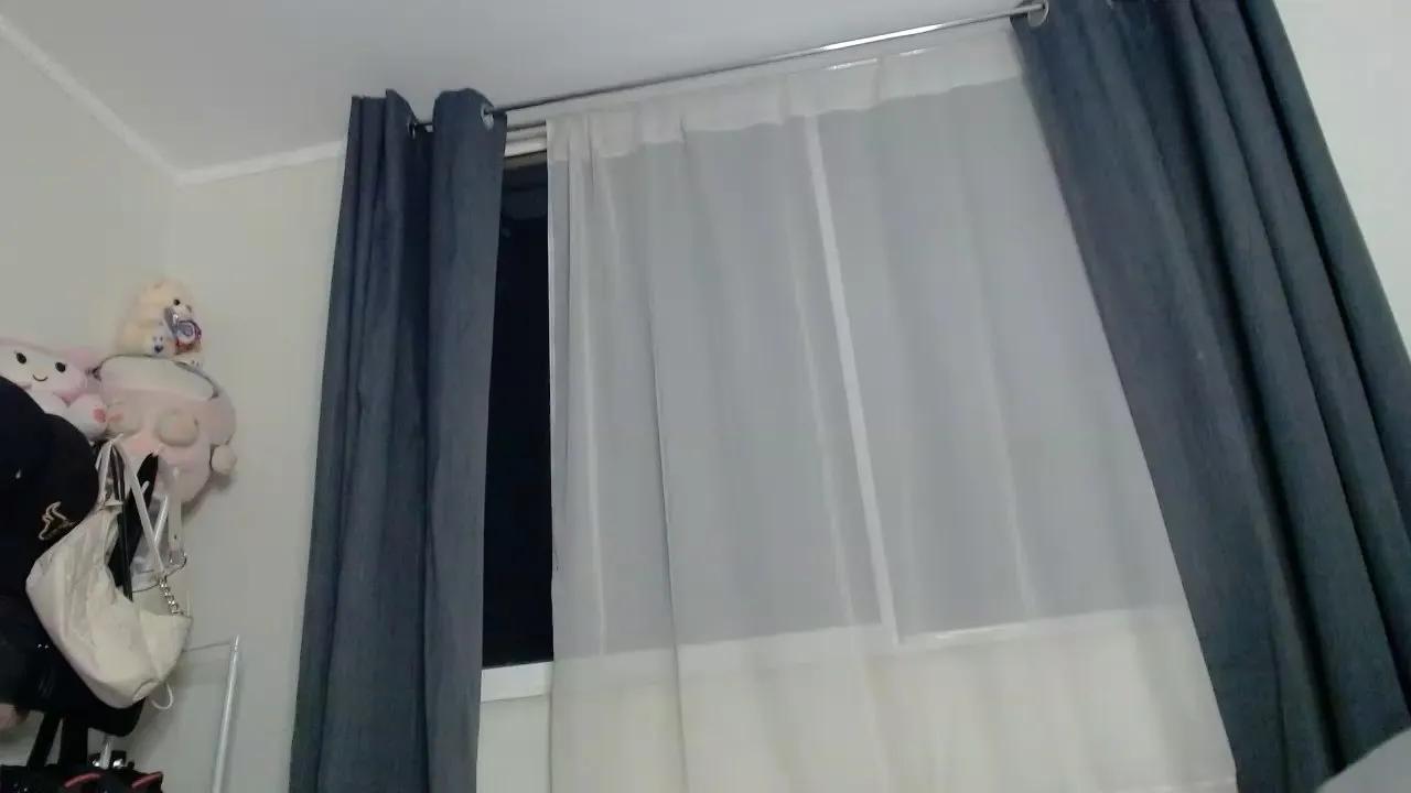 Offline trinitahorny on Cam4