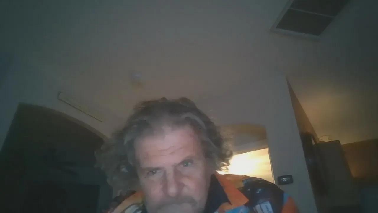 Offline twistedsteel69 on Cam4