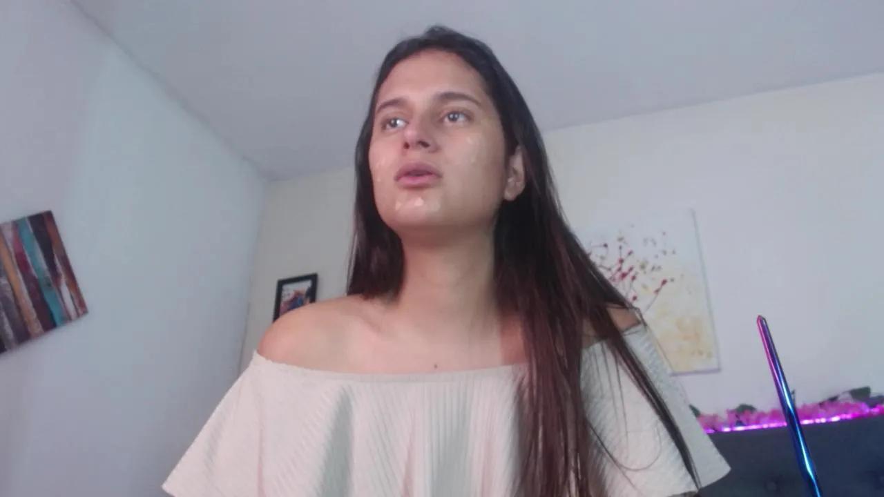 Freechat valentiny_villa on Cam4