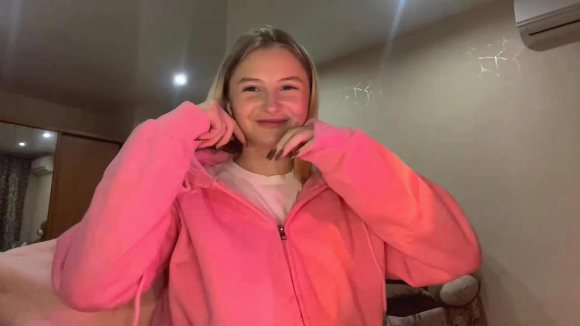 Offline VictoriMystery on Cam4