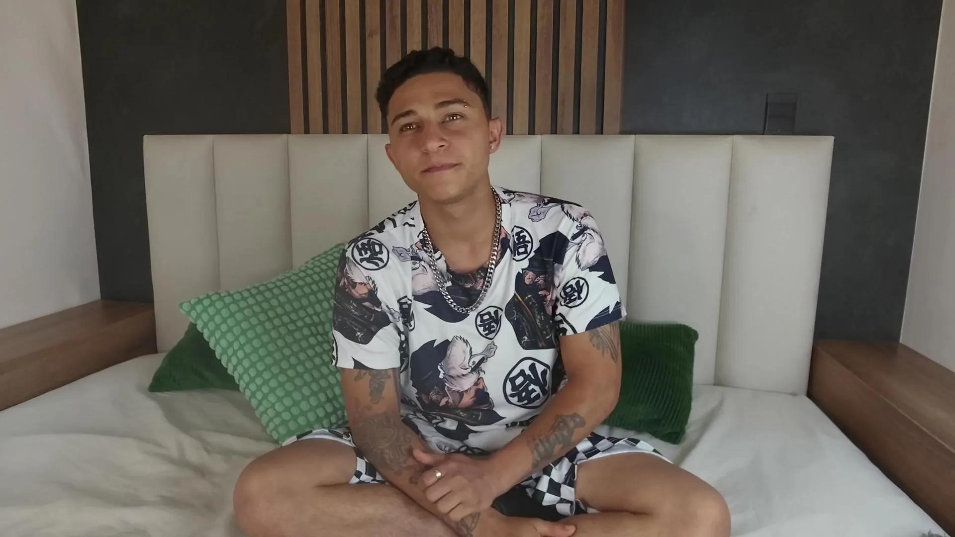 Offline XavierFoxx_ on Cam4