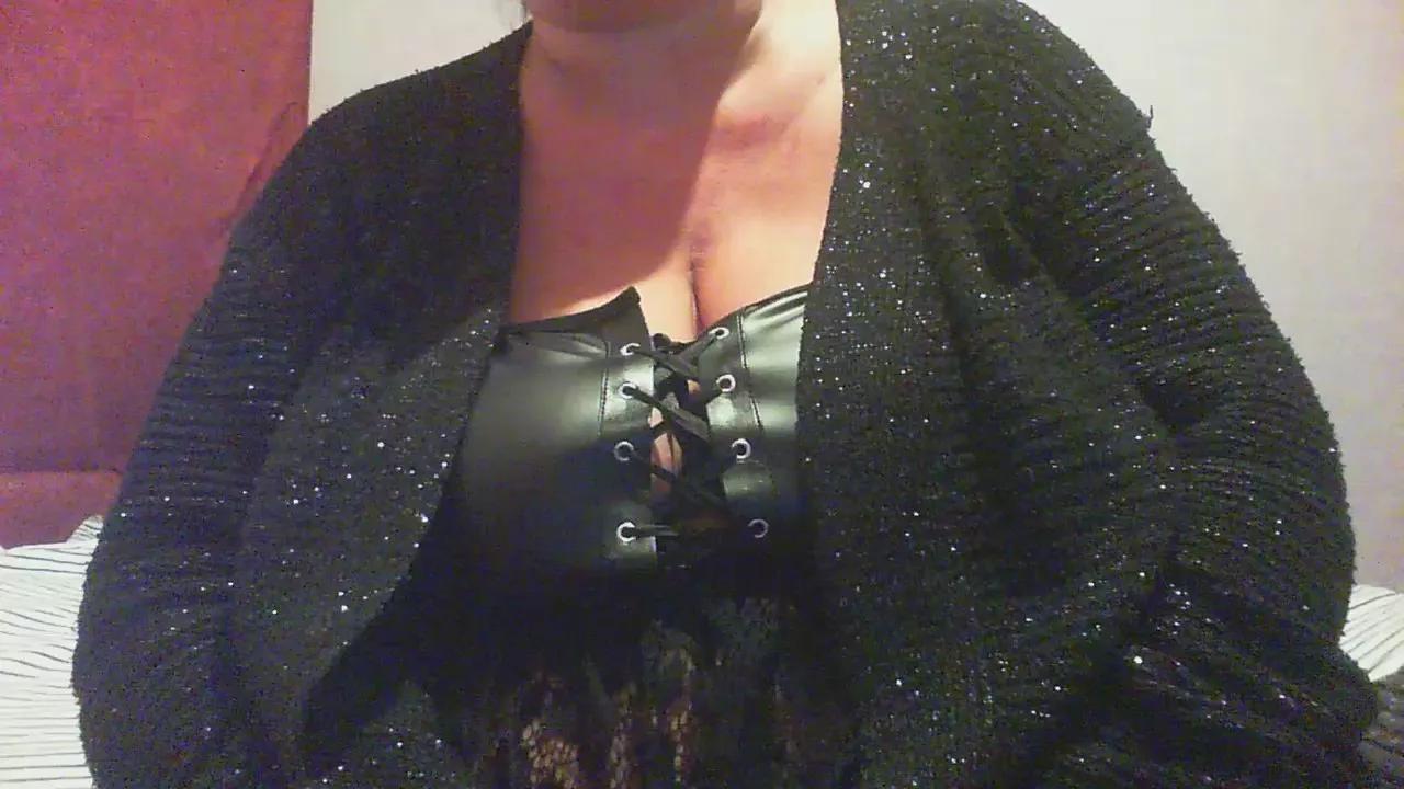 Offline XeliaeclypseX on Cam4