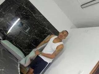 ada-brooke on CamSoda 