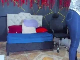 Freechat aliceduboiss on CamSoda