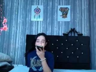 Offline alicee-moonn on CamSoda