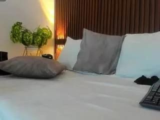 Freechat alma-fenix on CamSoda