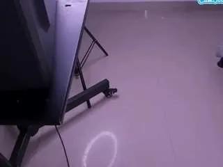 Freechat ambarasm on CamSoda