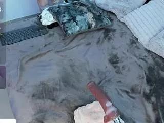 Offline angie-roses on CamSoda