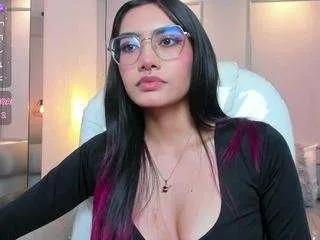 Offline azurakindong on CamSoda
