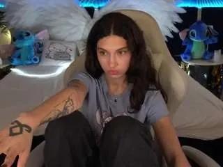 Offline babyflowers on CamSoda