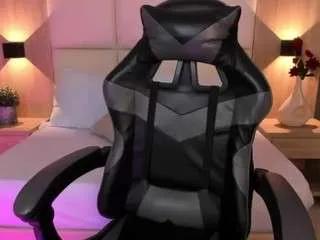 Freechat bella1207 on CamSoda