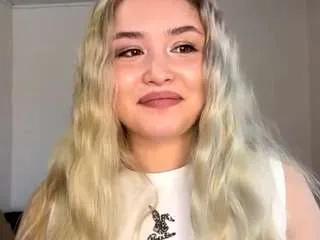 bellabaker on CamSoda 