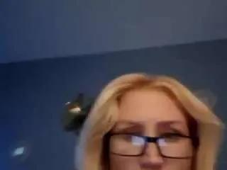 Offline blondeblonde1269 on CamSoda