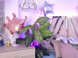 Freechat camillejhonson on CamSoda