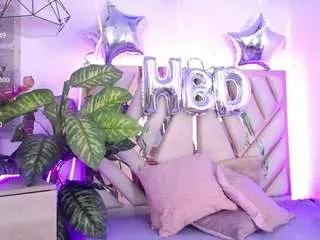 Freechat camillejhonson on CamSoda