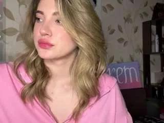 Freechat chelseadearborn on CamSoda
