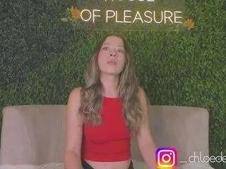Freechat chloedee on CamSoda