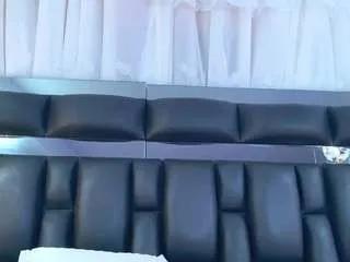 dahianamoss — delicious squirt for you [300 tokens remaining]