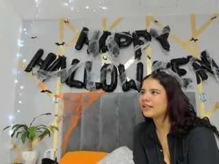 Freechat danna-reyes on CamSoda