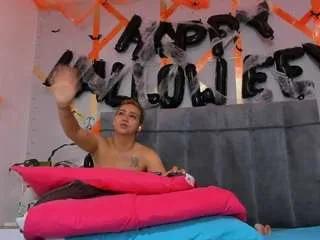 Freechat danna-reyes on CamSoda