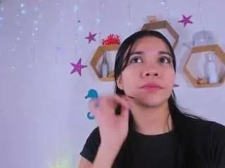 Freechat emily-parrker on CamSoda