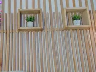 Freechat emma-cleir on CamSoda