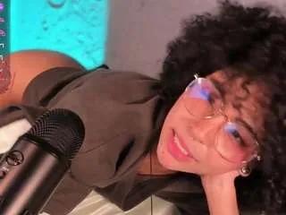 Offline emma-nakamura on CamSoda