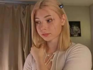 erlinafulwood — Teasing boobs [GOAL MET]