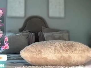 Offline essenceblaque on CamSoda