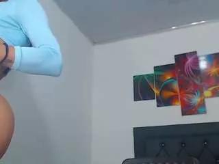 Freechat evelynquee on CamSoda