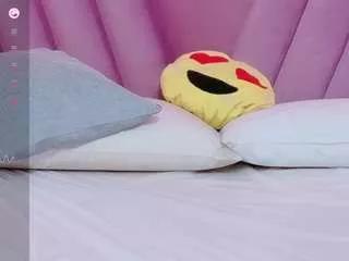 Offline hornybarelylegalgirl on CamSoda