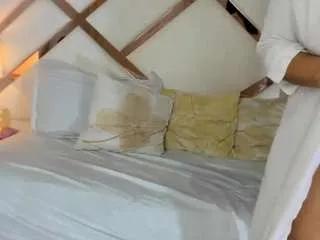 isa-castiblanco — Doggy fingering+black dildo/toy vibrator is onLove is in the air! rate ur cock/ pvt 6 per minute/watch porn active/ c2c avaible [Multi Goal]